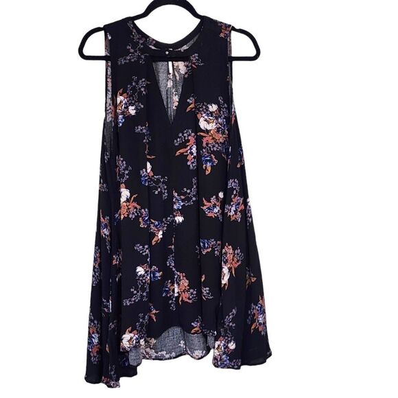 Free People Dresses & Skirts - Free People black floral print swing dress Sz S